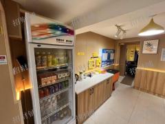 4万多人大学对面 双门头 餐饮店 日营业额3000左右纯堂食
