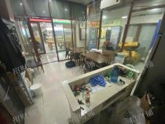 4万多人大学 学生宿楼下 校内快递店旁 外卖店日营业2000左右