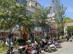 临近店铺出租 适合做美容美发 棋牌 台球面宽20米