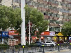 新建一中门口 临近店铺出租 适合餐饮美容美发 蛋糕 办公等等