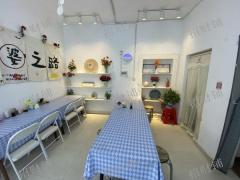 三所大学旁餐饮店转让 精装选  一个人就可以开的店