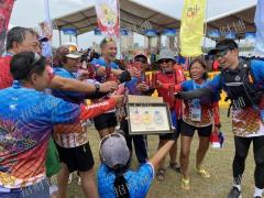 短期摊位  为期两天  60万人次参与 国