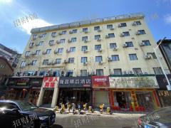 78个房间 月营业18万左右 全部是明房 临近八一广场 二附医院 18年老店