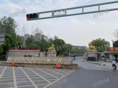2万多人大学 学生宿舍旁小吃店转让  日营业额2500左右 也可空转