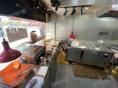 2万多人大学 学生宿舍旁小吃店转让  日营业额2500左右 也可空转