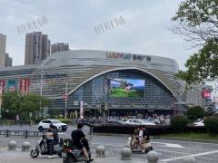 十字路 店招宽43米 拐角双门头 门口可外摆 餐饮设备齐全 直租 不要转让费
