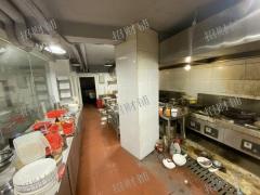 十字路 店招宽43米 拐角双门头 门口可外摆 餐饮设备齐全 直租 不要转让费