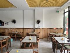 产业园里面 日营业3000左右 纯堂食  4年老店 门宽8米