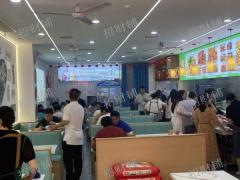 写字楼下 地铁口快餐店  日营业额8000左右  适合一家人做