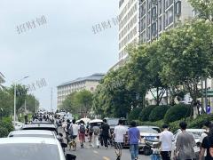 2万多人大学 全新大学商业综合体 学生宿舍楼旁 食堂门口 全品类招商