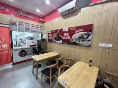小区门口 快递店旁外卖店转日营业2000 月单量2700多单 可住人