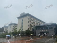 1.5万多人大学 校内唯一商业街 招租 旁有20多栋学生宿舍楼