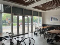 产业园出入口餐饮店 正对面是大学 双门头 产业园必经之路