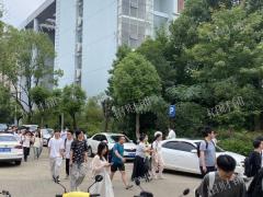 3万多人 大学 全新商业街 缺餐饮小吃、理发店、咖啡 烘焙 快递等等均可