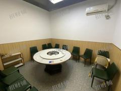写字楼公寓楼下 双小区门口 三门头夜宵店 淡季每天3000多 旺季每天7000多