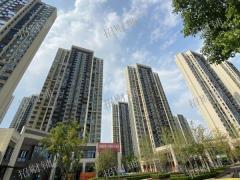 双小区门 临近店铺招租 3000多户 旁边有幼儿园 中学