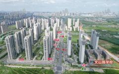 双小区门 临近店铺招租 3000多户 旁边有幼儿园 中学