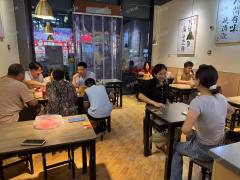 写字楼公寓楼下 冒菜店 日营业3000左右