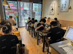 写字楼公寓楼下 冒菜店 日营业3000左右