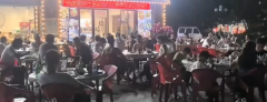 6年老店 3万多人小区 门口夜宵店 拐角店 门宽22米 门口可外摆 停车方便 对面是大学