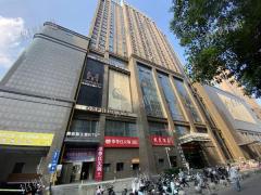 江西科技学院正对面 小区门口第一家店出租 烟草证18档 行业不限