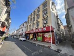 日营业额3000多带生鲜可做到5000 烟草证10档 可住人