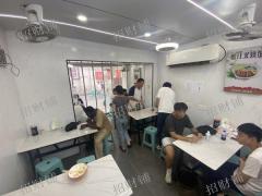 大学门口 蜜雪 大拇指 旁猪脚饭 日营业额3000左右