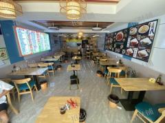 1.4万多人大学后街店铺 兰州拉面转让 隔壁是乐尔乐超市