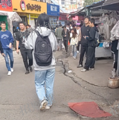 1.4万多人大学后街店铺 兰州拉面转让 隔壁是乐尔乐超市
