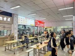 8500多人医学院 校内唯一商业体招租 男女比例3比7  缺餐饮小吃 奶茶咖啡 独家眼镜店