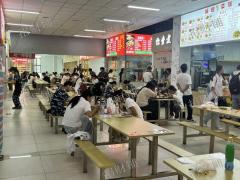 8500多人医学院 校内唯一商业体招租 男女比例3比7  缺餐饮小吃 奶茶咖啡 独家眼镜店