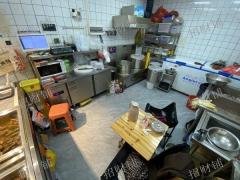 火车站旁 菜市场门口 中学小学正对面 卤菜店 接受空转