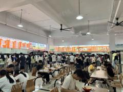 1万多人大学校内 档口招租  有食堂独家盖饭经营权