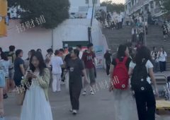 1.5万多人大学校内唯一商业街 烧饼店  仅转1万  