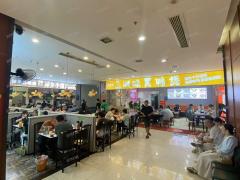 5万多人大学门口餐饮店 通三相电 可接天然气 接受空转