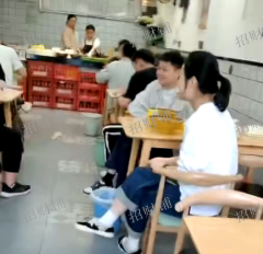 两所大学对面 三年多水煮店 日营业额1500左右  接受空转