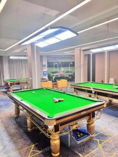 1万多人大学 门口台球店 日营业额2000左右，租金便宜