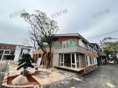 双港地体站旁新出产业园，多所大学围绕  覆盖7万师生 附近还有众多企业和居民区