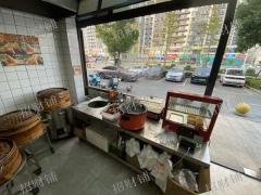 2500多户小小区门口第三家店 临近地铁口和商场 店内可住人 接受空转 