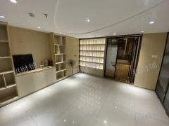 地铁大厦旁临街门宽15米独栋 适合做美容店 宠物医院 医美 会所小酒馆