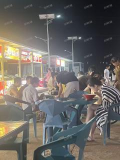 两所大学门口唯一商业街  全品类招租 行业不限 1万多人  学生宿舍楼下 