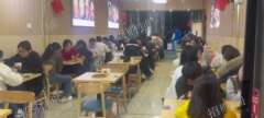 3万多人大学门口餐饮店 隔壁是蜜雪冰城和校外夜市 附近品牌店多