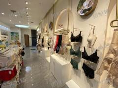 铜锣湾广场 临街店 上下两层 精装修 适合做美容店 女装店 奢侈品店 