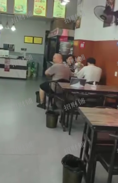 1.4万校内唯一商业街 木桶饭 日营业额7000左右  仅转2万