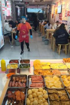 小区门口水煮店 日营业额4000左右 正对面是学校通三相电