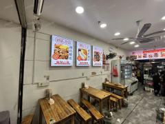 八一馆地铁口旁水煮店 两年店 日营业额3000左右 节假日可做1万左右