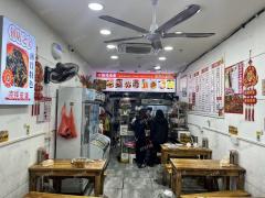 八一馆地铁口旁水煮店 两年店 日营业额3000左右 节假日可做1万左右