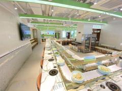 八一广场旁临街店 附近有景区、医院、写字楼及成熟社区  通三相电和天然气