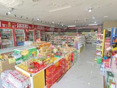 3500多人工厂 独家便利店 日营业额5000左右 ，附带快递每天100单3毛5/件，陈列费4000