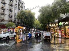 门宽18米 十字路口拐角店 糖水铺  滕王阁景区旁 旁边有蜜雪、洪都大拇指、绿滋肴超市 